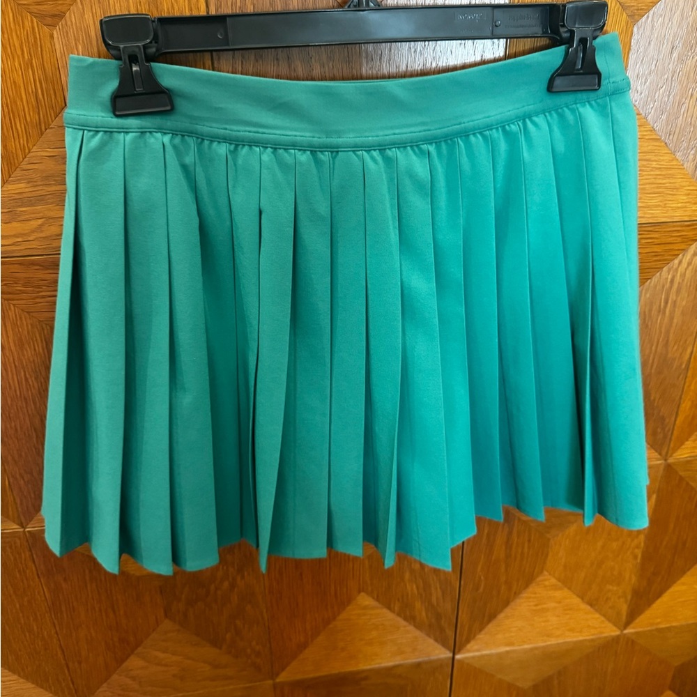 Lululemon Kelly Green Pleated Tennis Skirt